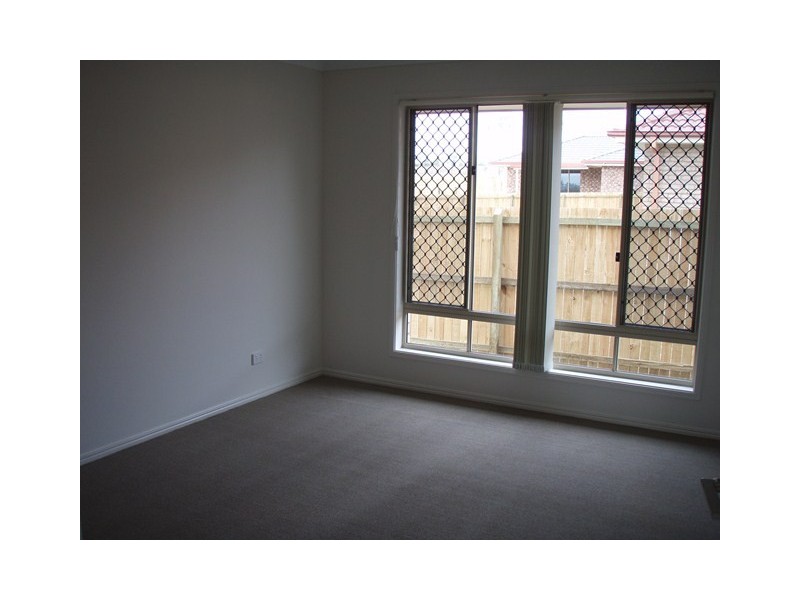 15 Nicole Place, Yamanto QLD 4305