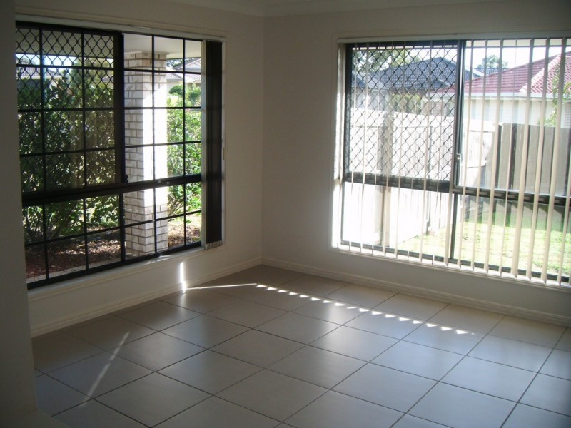 17 Angela Place, Yamanto QLD 4305