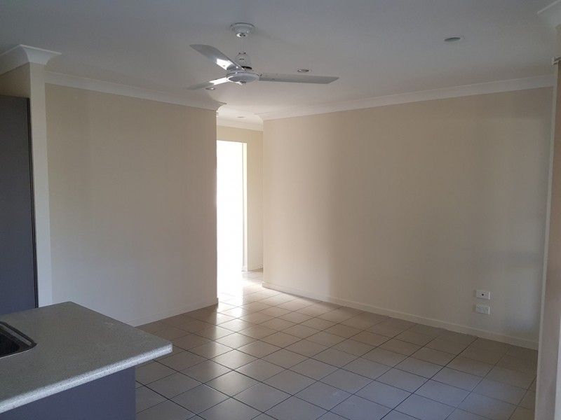 31 Eric Drive, Blackstone QLD 4304