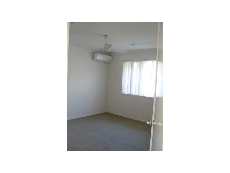 2/7 Coombe Close, Redbank Plains QLD 4301