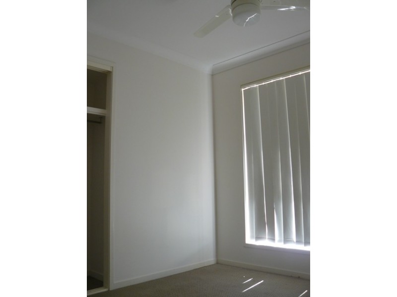 2/7 Coombe Close, Redbank Plains QLD 4301