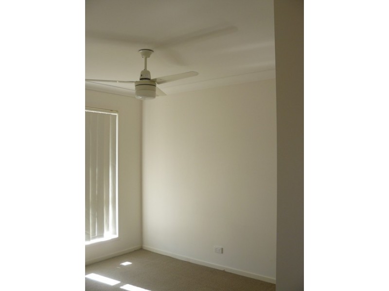 2/7 Coombe Close, Redbank Plains QLD 4301