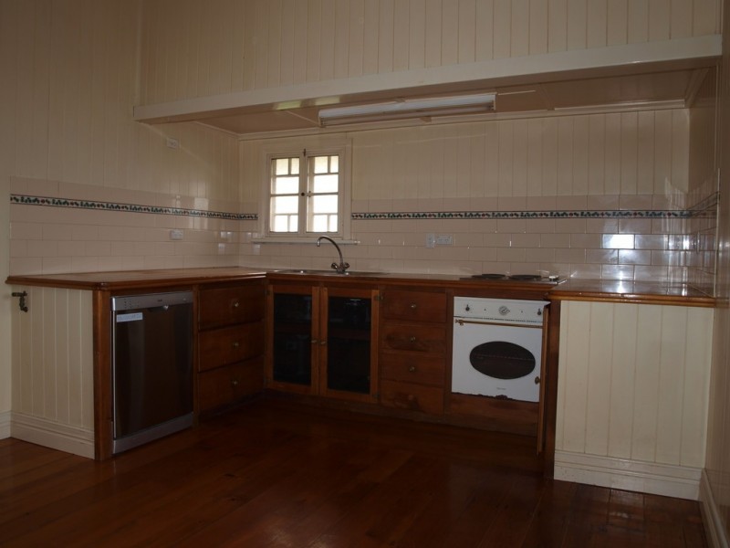 43 Salisbury Road, Ipswich QLD 4305