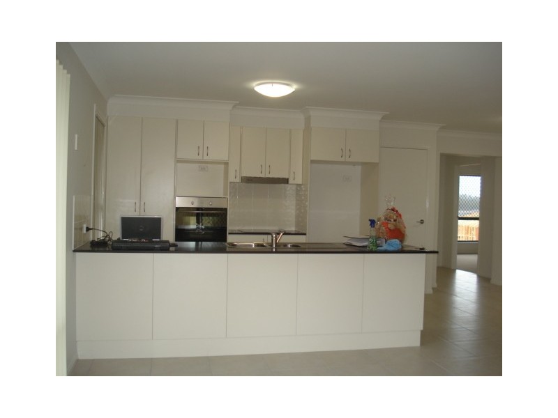 6 Alexander Close, Redbank Plains QLD 4301