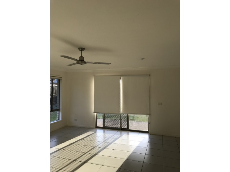 30 Peregrine Street, Lowood QLD 4311