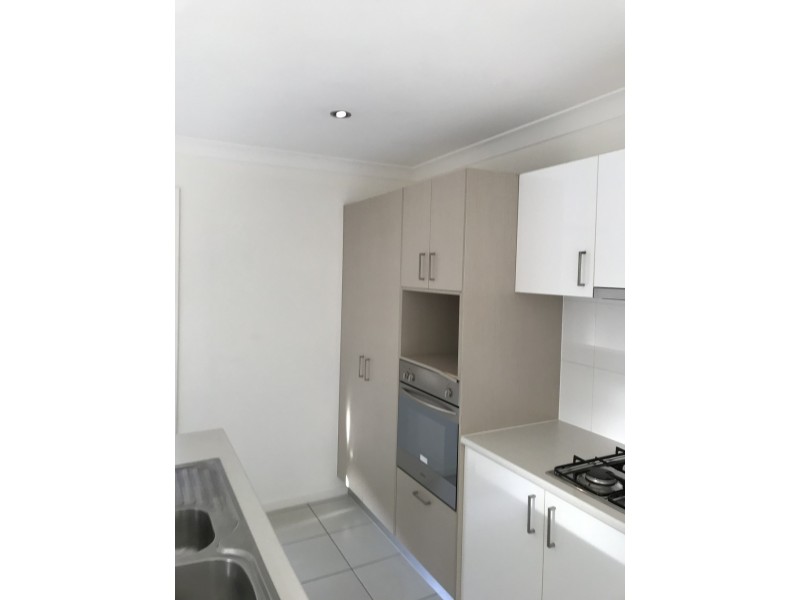 30 Peregrine Street, Lowood QLD 4311