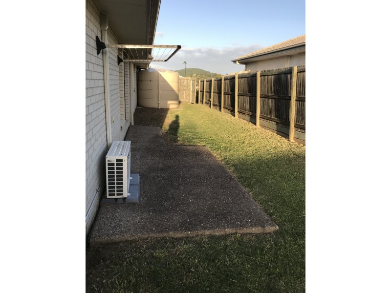30 Peregrine Street, Lowood QLD 4311