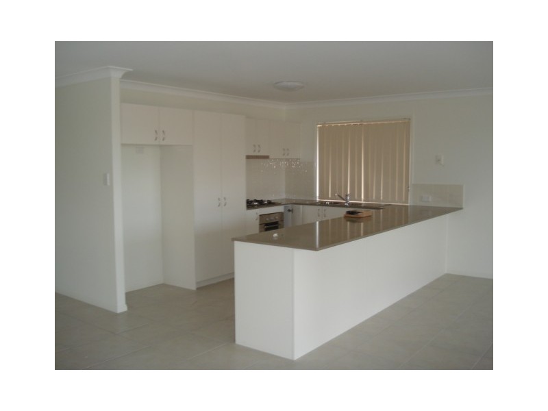 6 Patricia Place, Redbank Plains QLD 4301