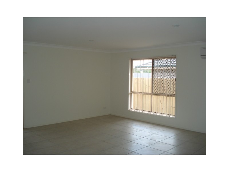 6 Patricia Place, Redbank Plains QLD 4301