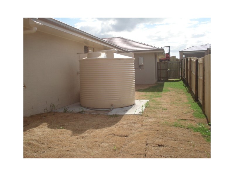 6 Patricia Place, Redbank Plains QLD 4301