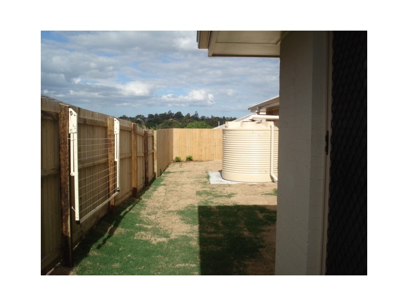 6 Patricia Place, Redbank Plains QLD 4301