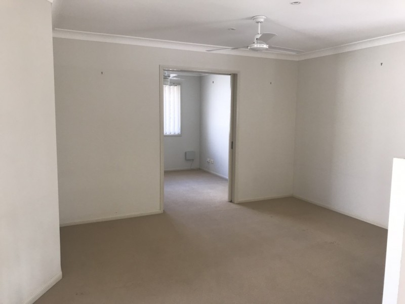 9 Lagoona Court, Churchill QLD 4305
