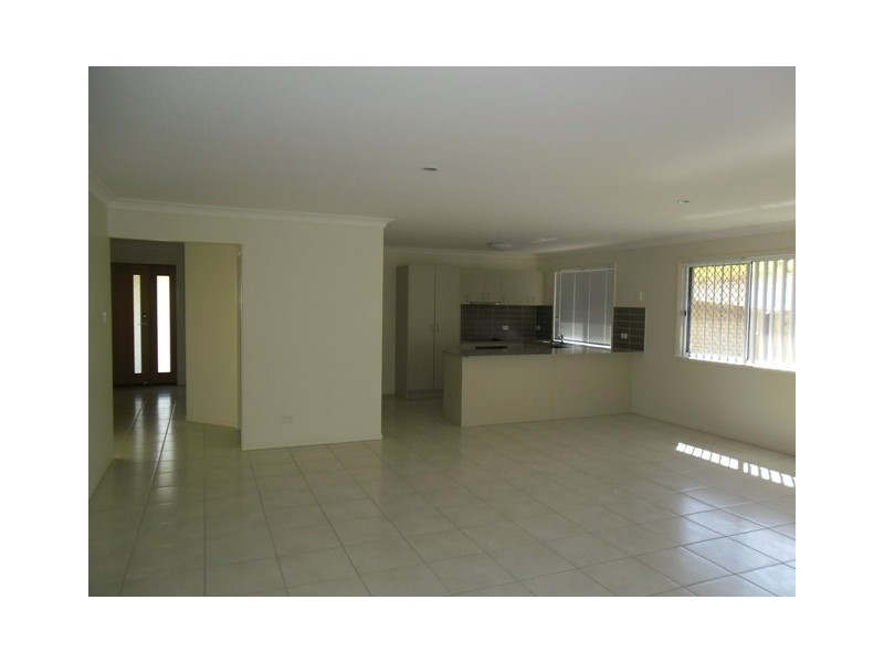 9 Neptune Street, Brassall QLD 4305