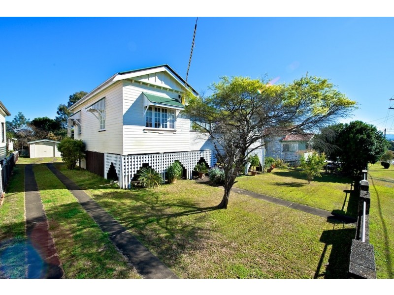 20 Booval Street, Booval QLD 4304