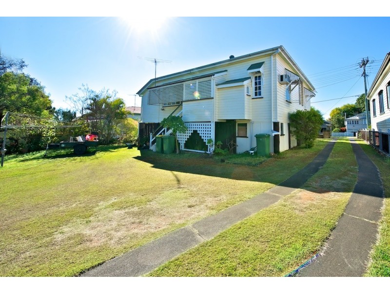 20 Booval Street, Booval QLD 4304