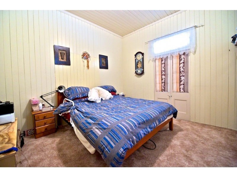 20 Booval Street, Booval QLD 4304