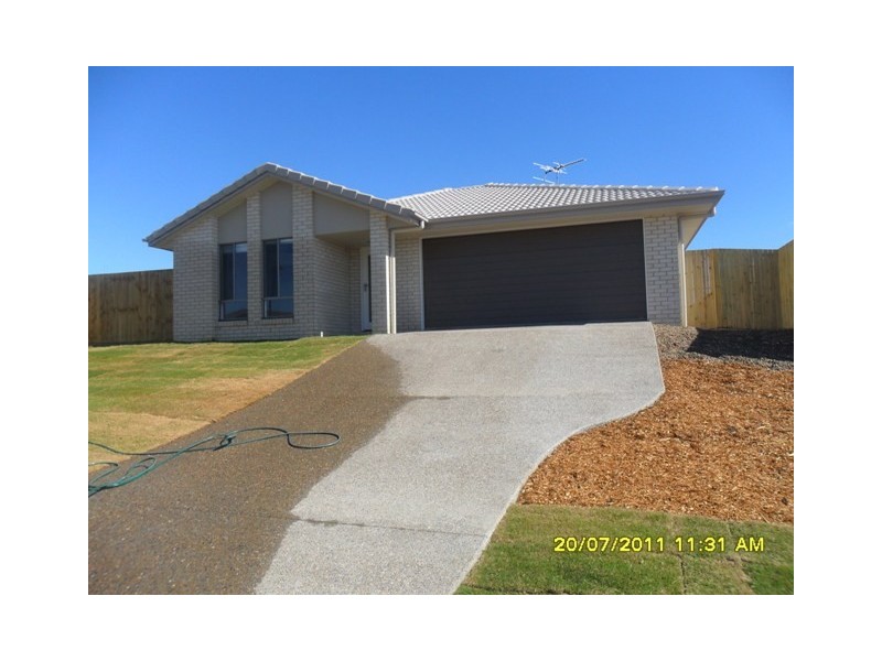28 Peregrine Street, Lowood QLD 4311