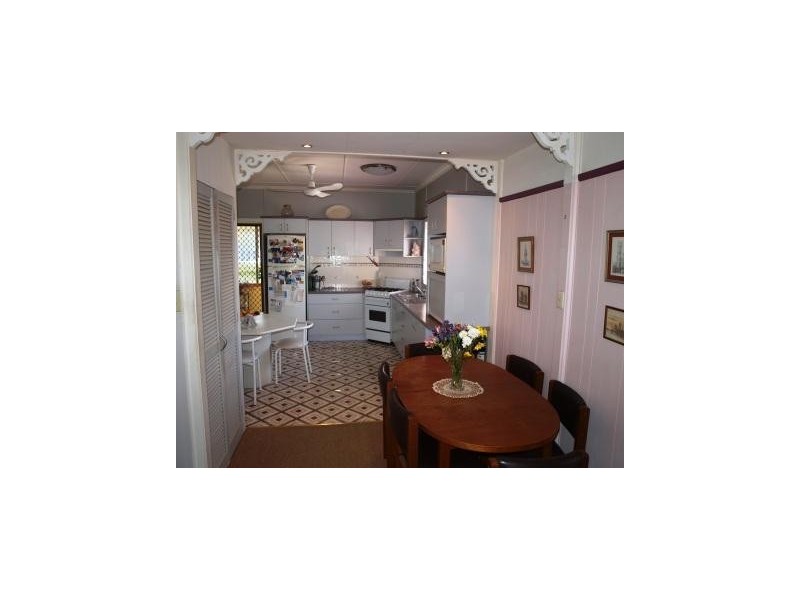 11 Minnis Street, Eastern Heights QLD 4305