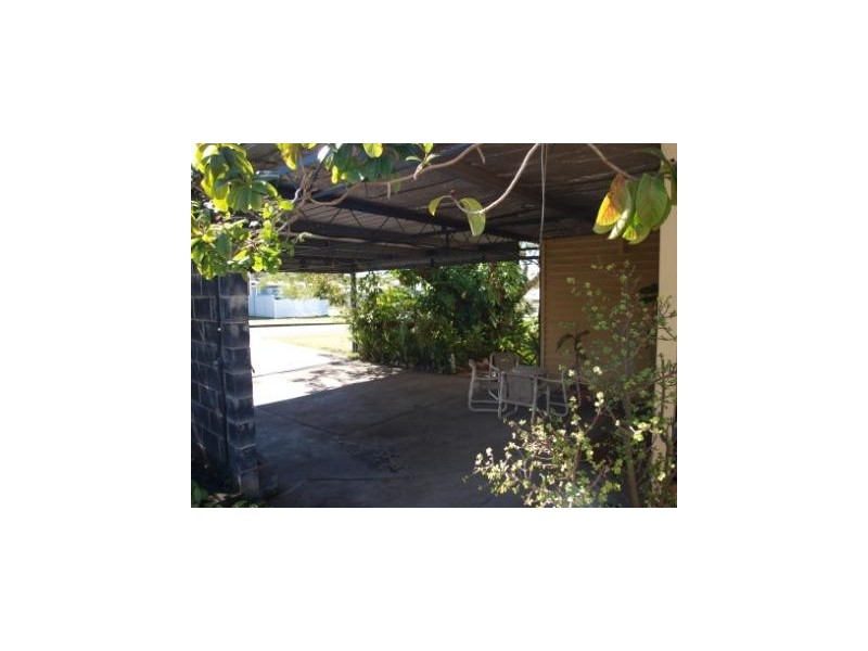 11 Minnis Street, Eastern Heights QLD 4305