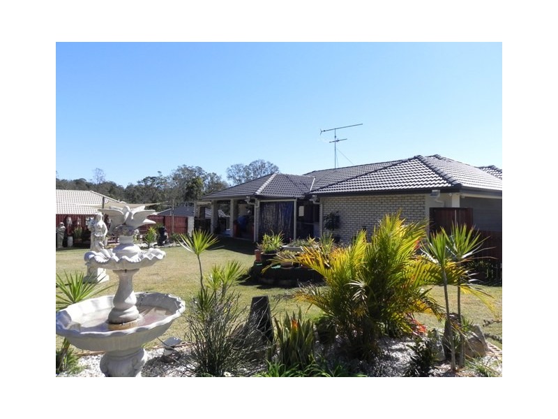 34 HONEYWOOD DRIVE, Fernvale QLD 4306