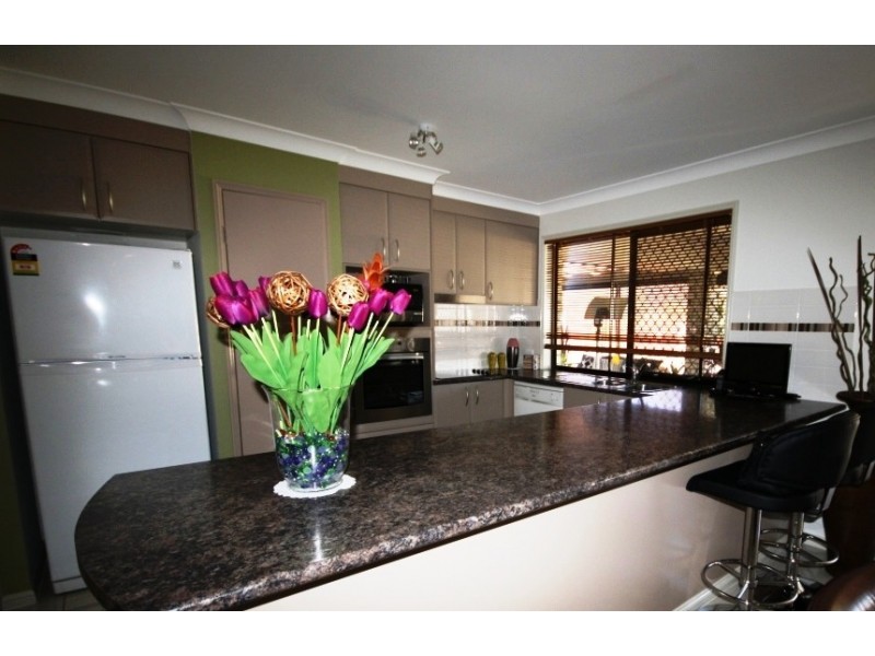 34 HONEYWOOD DRIVE, Fernvale QLD 4306