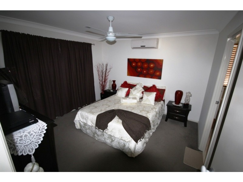 34 HONEYWOOD DRIVE, Fernvale QLD 4306