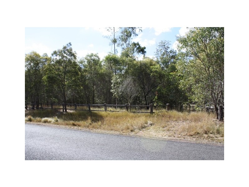 74 Edinburgh Dr, Mount Hallen QLD 4312