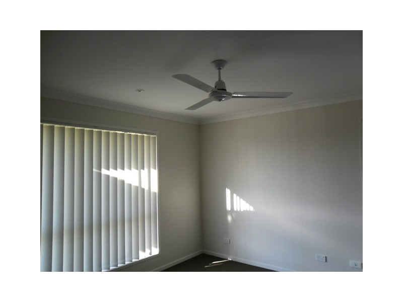 21 Lewis Street, Lowood QLD 4311