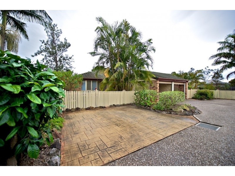 4/19a Dudleigh Street, Booval QLD 4304