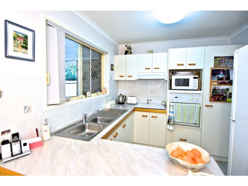 4/19a Dudleigh Street, Booval QLD 4304