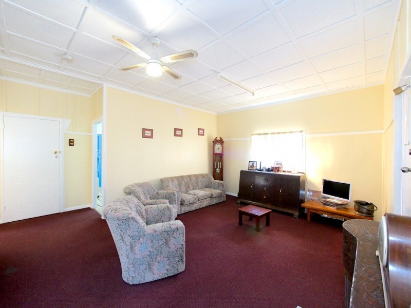 12 Stafford Street, Booval QLD 4304