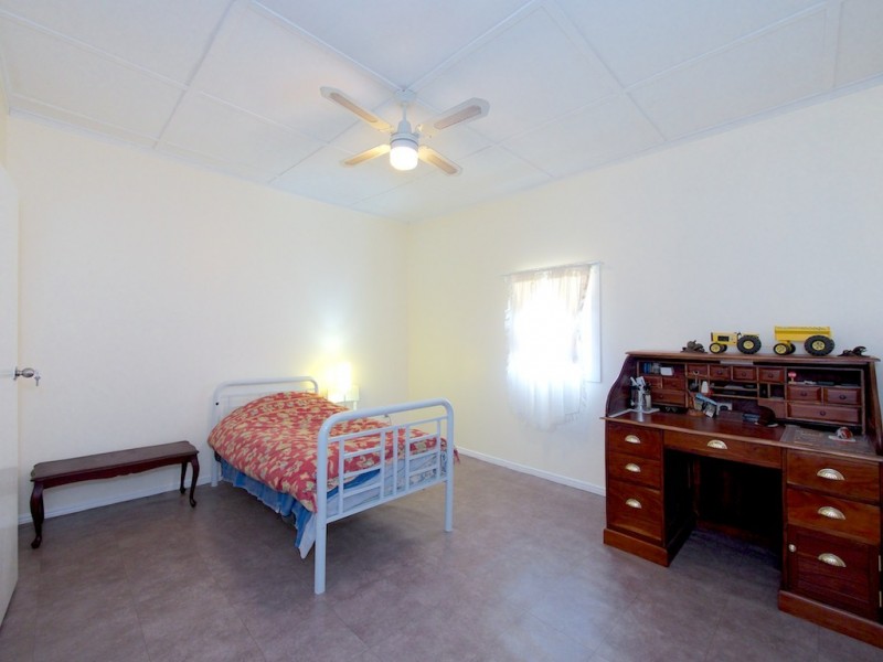 12 Stafford Street, Booval QLD 4304