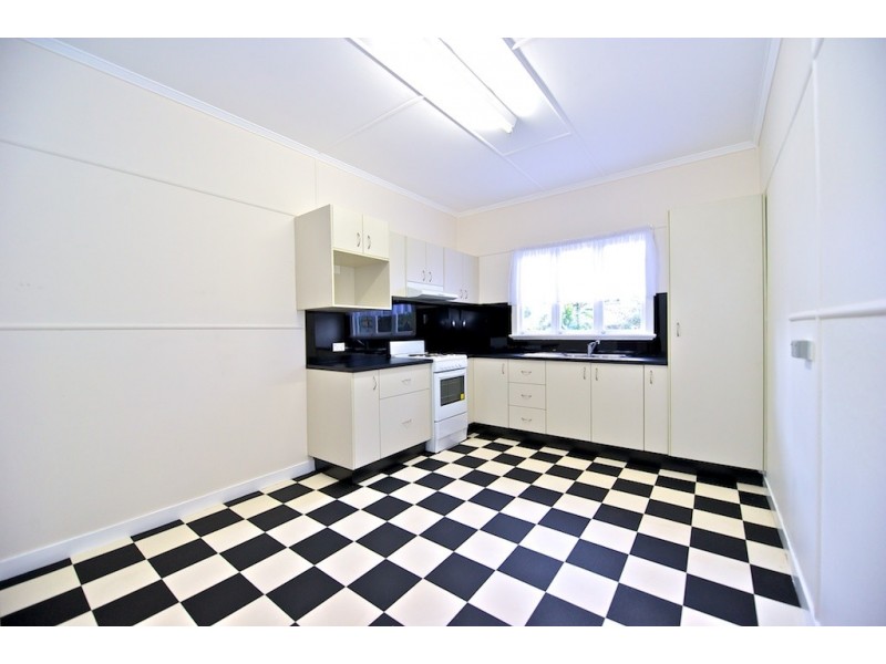 9 Georges Lane, Newtown QLD 4305
