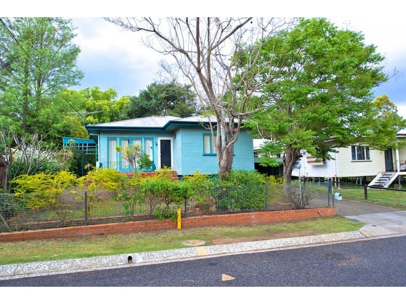 9 Georges Lane, Newtown QLD 4305