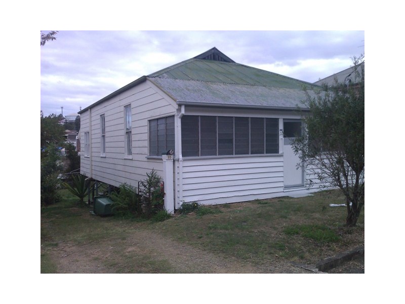 35 Martin Street, Woodend QLD 4305