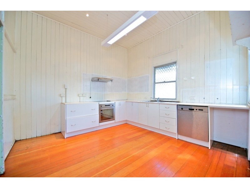 8 Delacy Street, North Ipswich QLD 4305