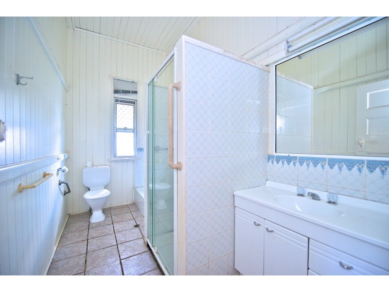 8 Delacy Street, North Ipswich QLD 4305