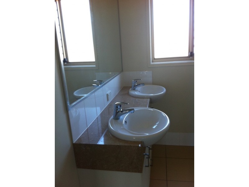 15 Ronayne Cct, One Mile QLD 4305