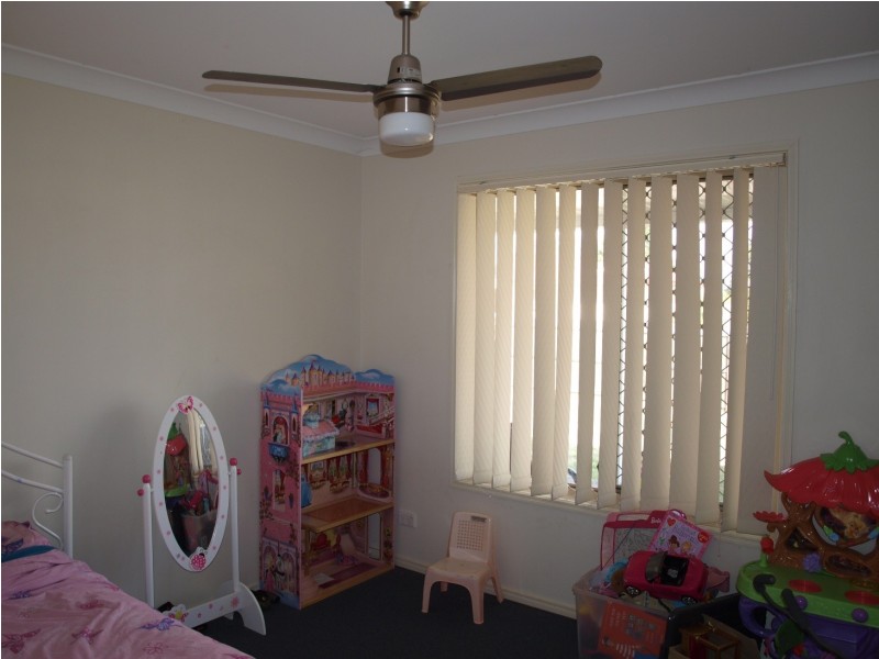 15 Ronayne Cct, One Mile QLD 4305