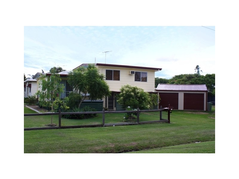 13 Pryde St, Lowood QLD 4311