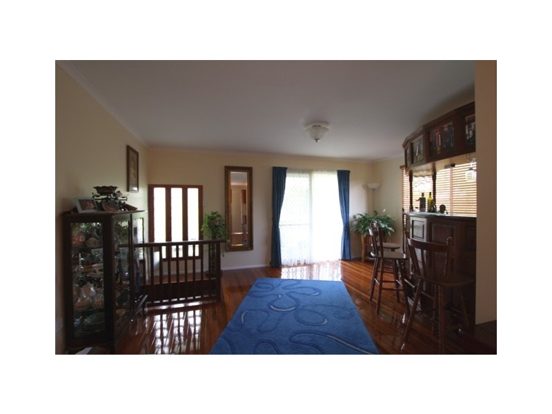 13 Pryde St, Lowood QLD 4311