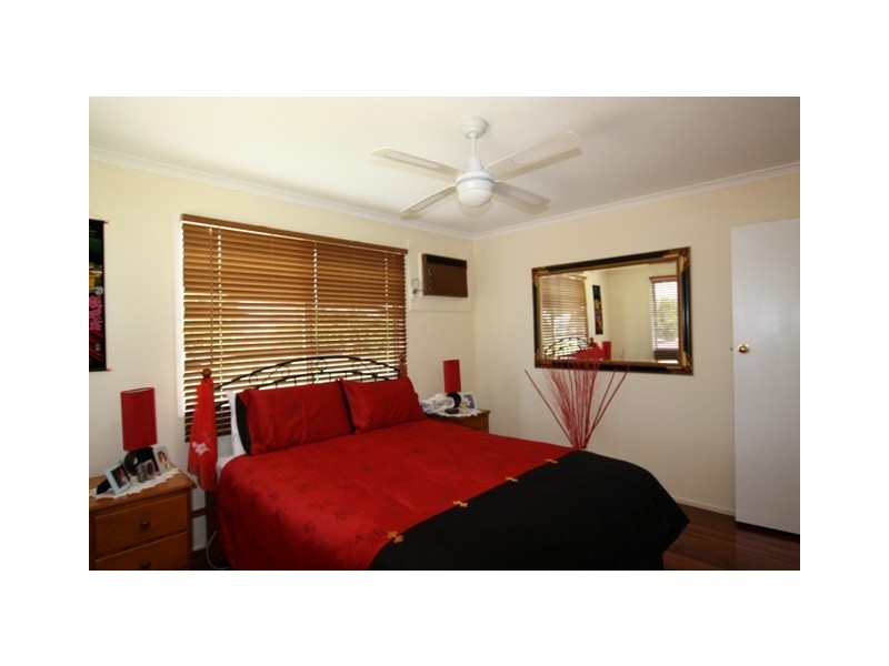 13 Pryde St, Lowood QLD 4311