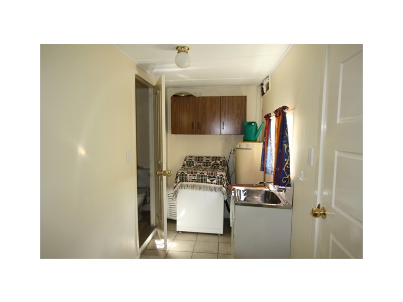 13 Pryde St, Lowood QLD 4311