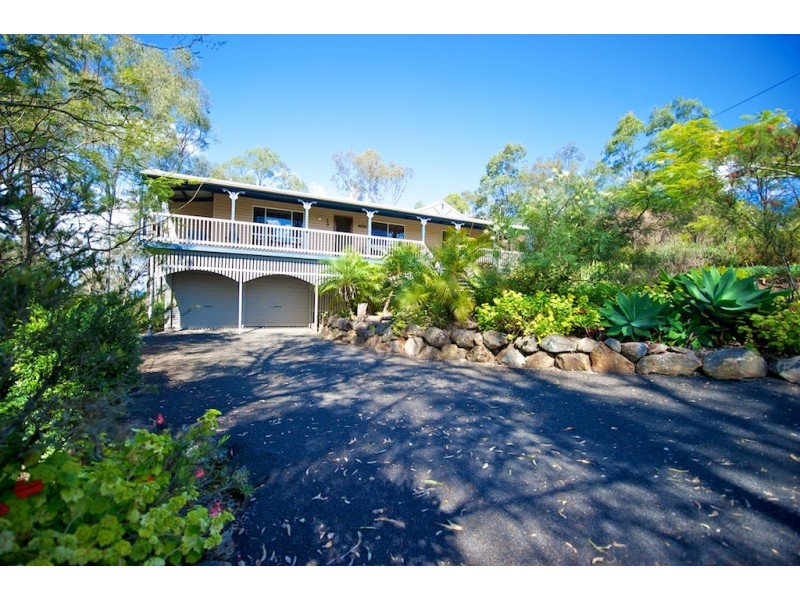 927 Mt Crosby Road, Karana Downs QLD 4306