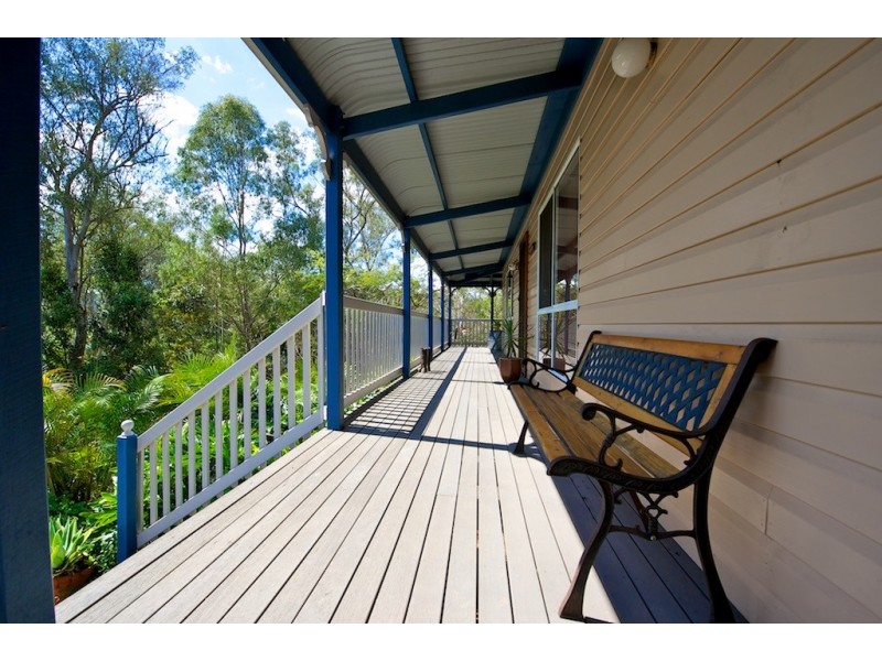 927 Mt Crosby Road, Karana Downs QLD 4306