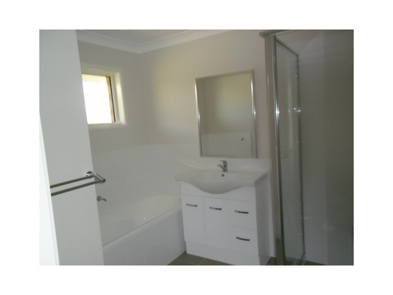 46 Bray Street, Lowood QLD 4311