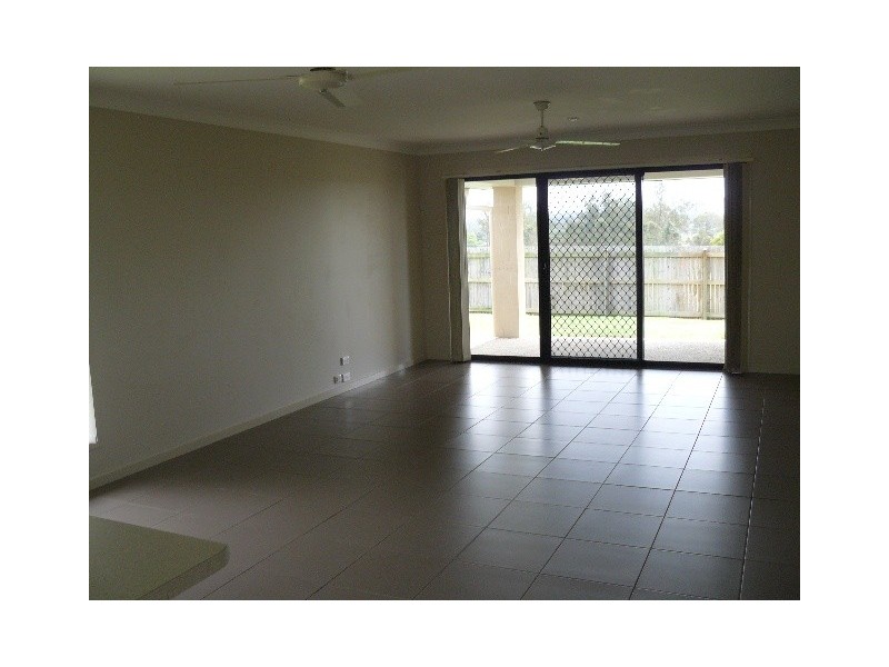 10 Rush Court, Bundamba QLD 4304