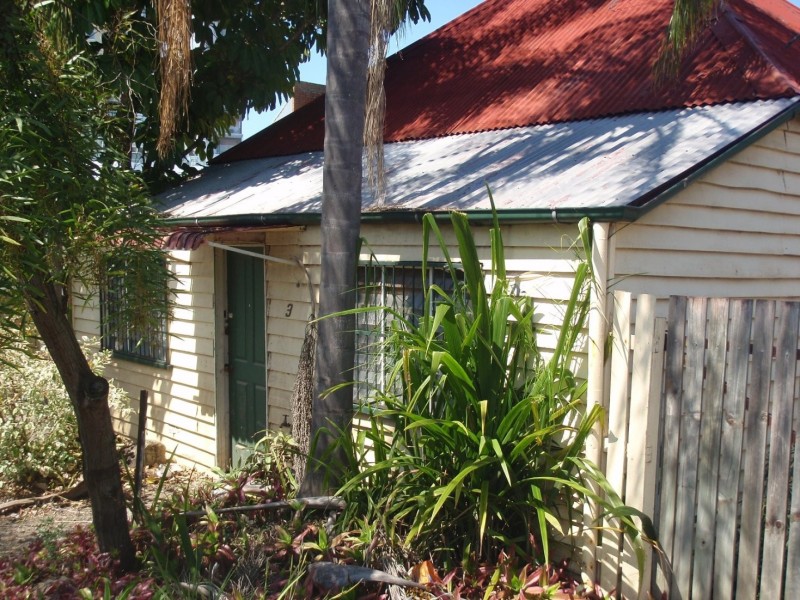 3 Martin Street, Woodend QLD 4305