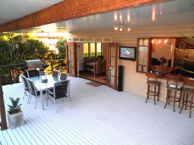 18 Lusitania Street, Newtown QLD 4305