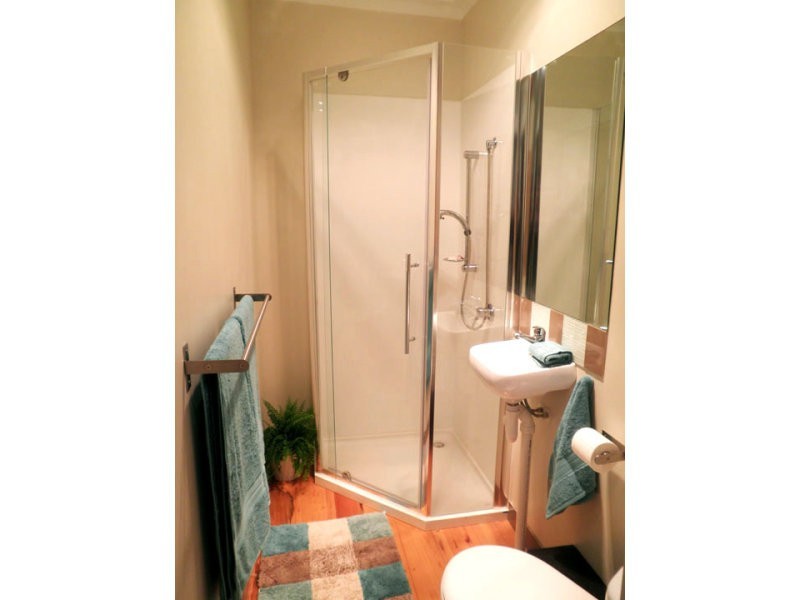 18 Lusitania Street, Newtown QLD 4305